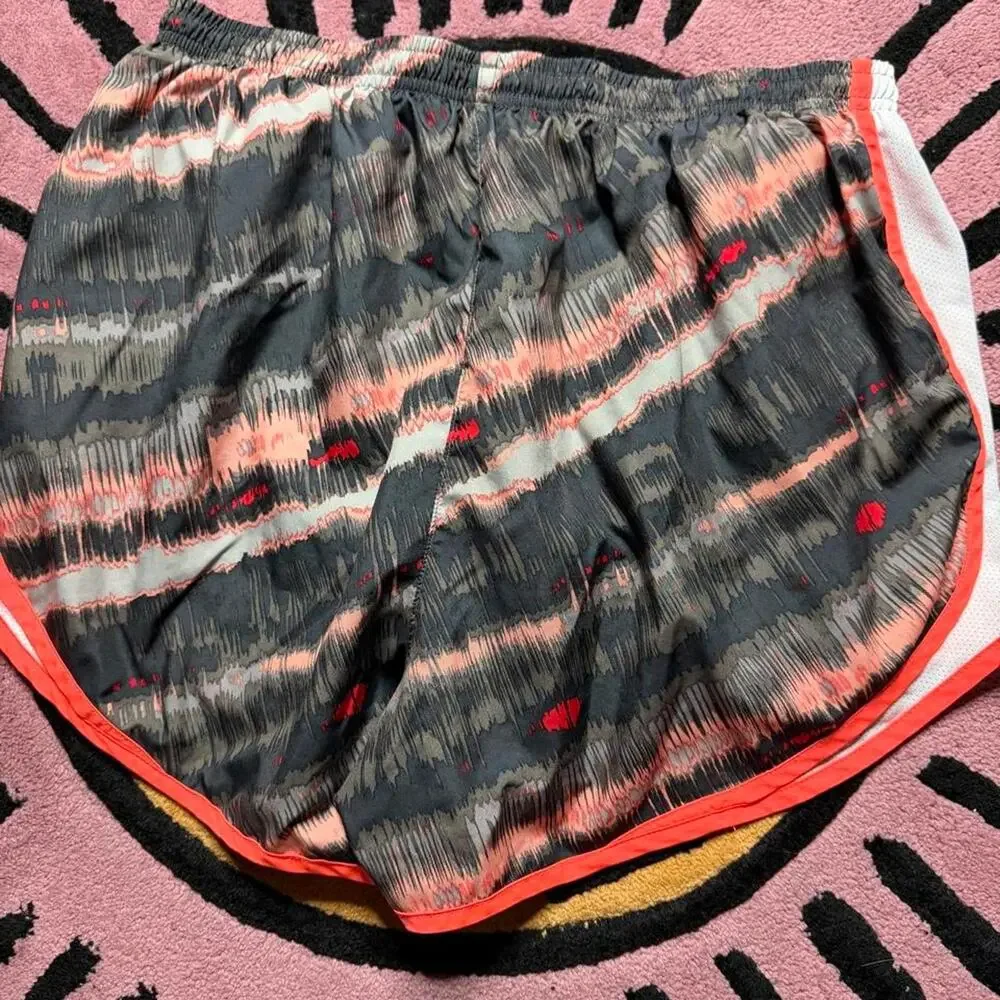 Nike Dri-Fit Embroidered Mini Swoosh Tempo Running Shorts Size XL Women's